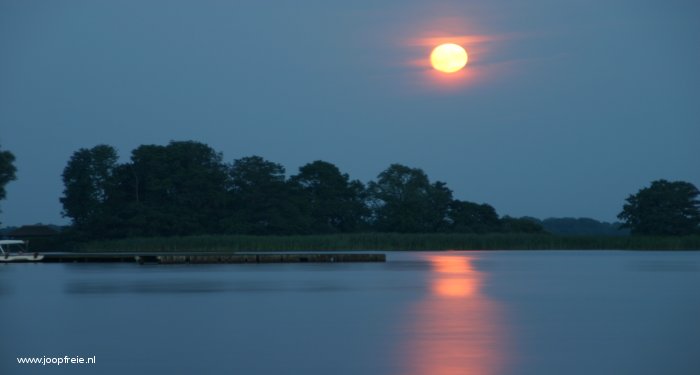Zonsondergang in Wanneperveen.
