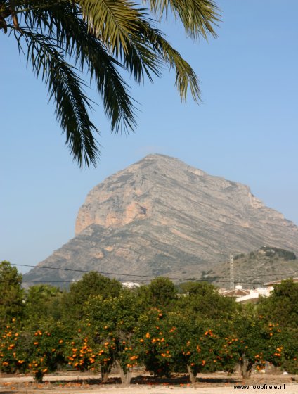 Camping Javea met zicht op de berg Montgo