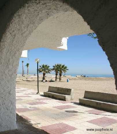 Strand en boulevard in Benicasim