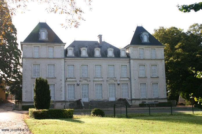 Landuis in park van Bourbon Lancy