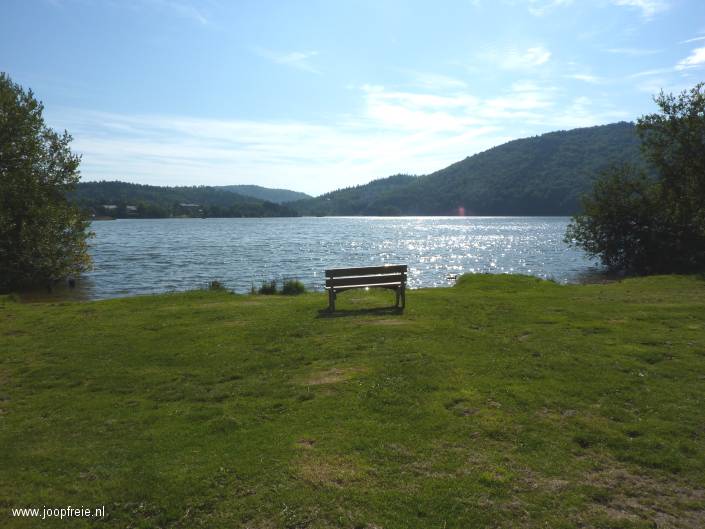 Ligweide bij de camping aan het meer van Chambon