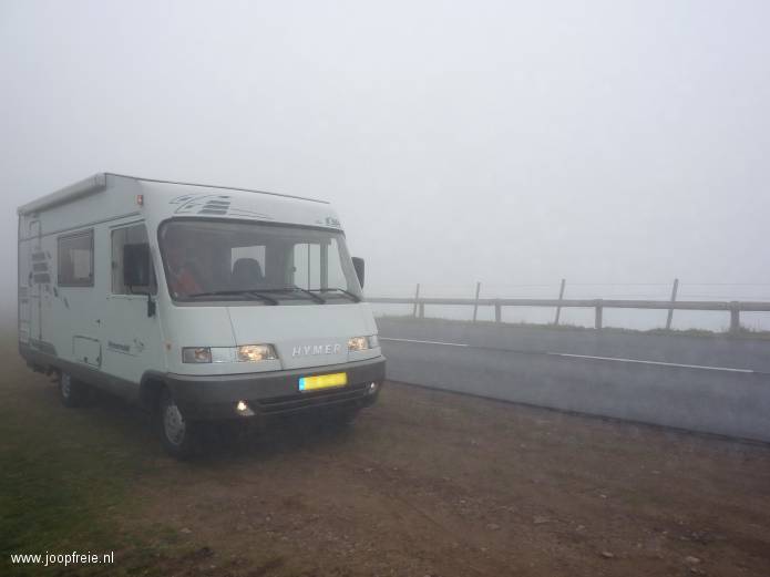 Op de Col de la Croix Morand in de mist